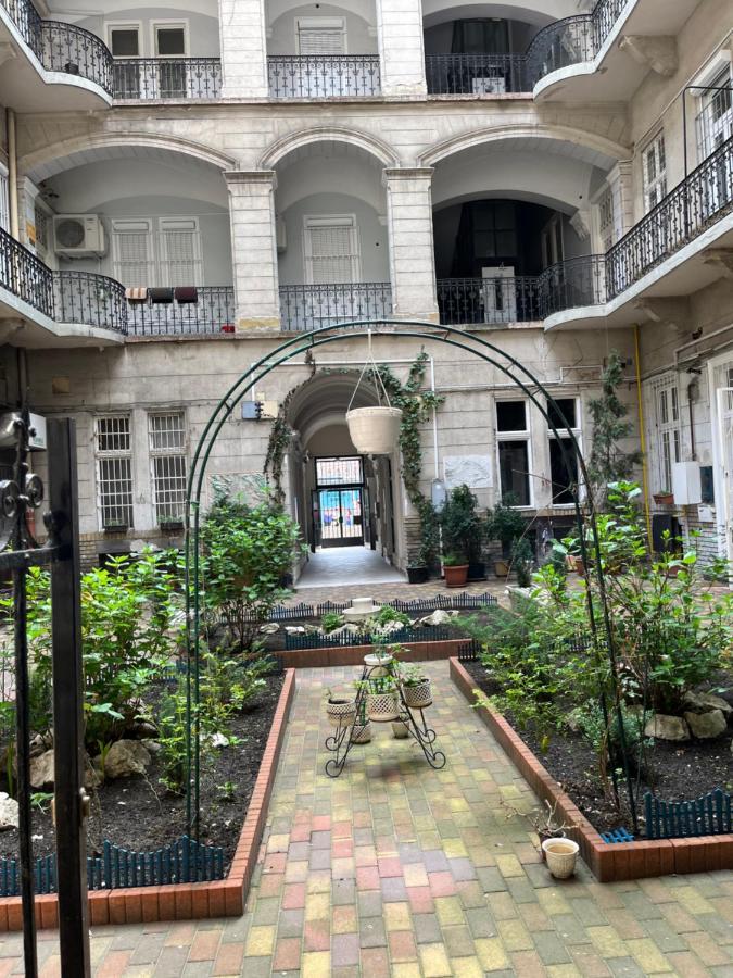 Good Luck Apartment Будапеща Екстериор снимка
